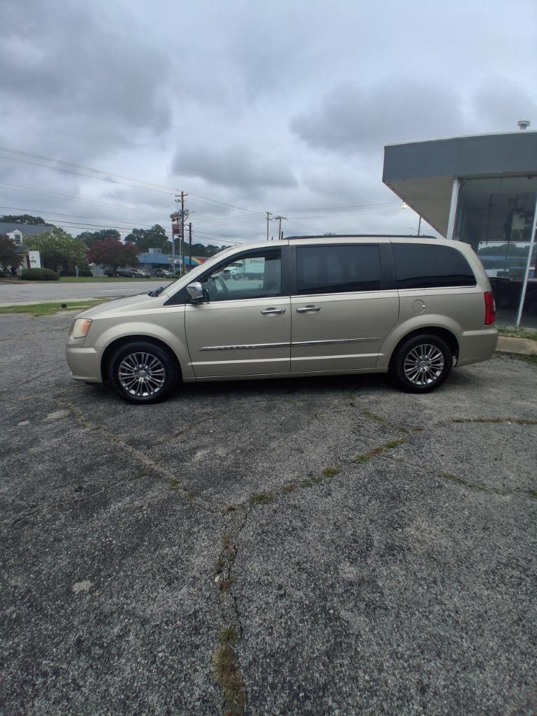 2013 Chrysler Town & Country