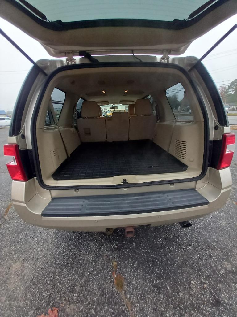 2017 Ford Expedition XLT's photo